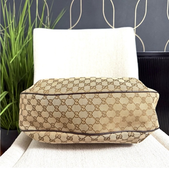 Authentic Gucci brown monogram canvas hobo bag - Picture 8 of 16